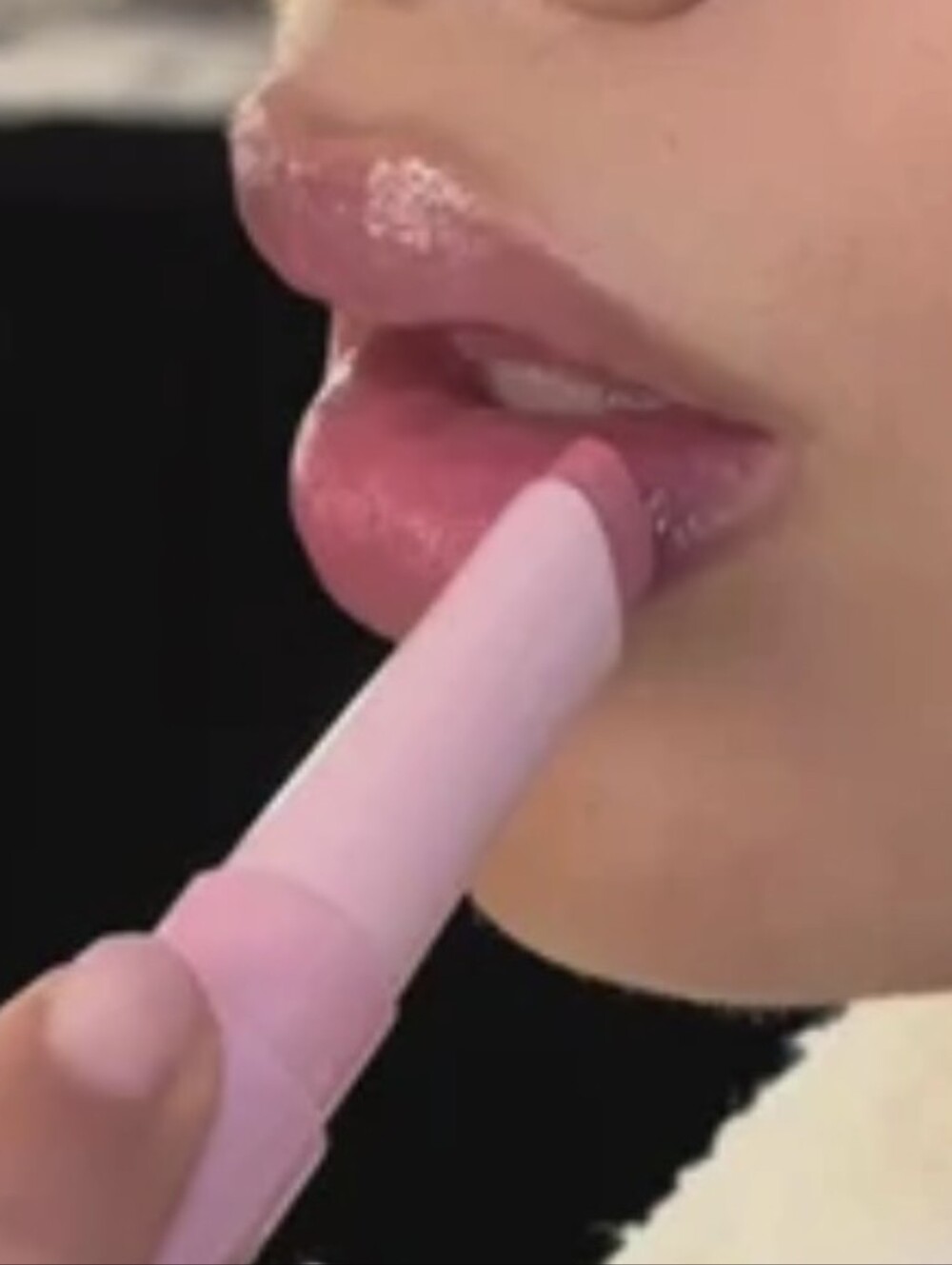 🧚‍♀️DOLLY DELIGHT Buxom Full-On Plumping Lip Glow Balm NWT